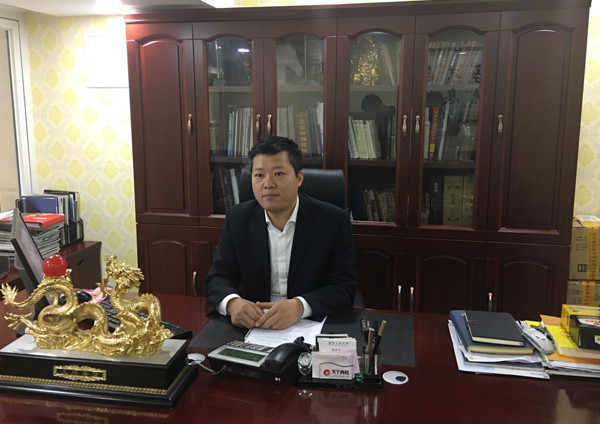 蒙太奇董事長趙廣全攜全體員工給大家拜年啦！